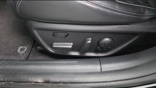 Genesis G70 3.3T 4WD 2021 35