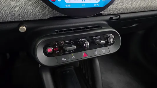 MINI 4 SE 2024 8