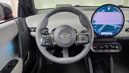 MINI 4 SE 2024 13