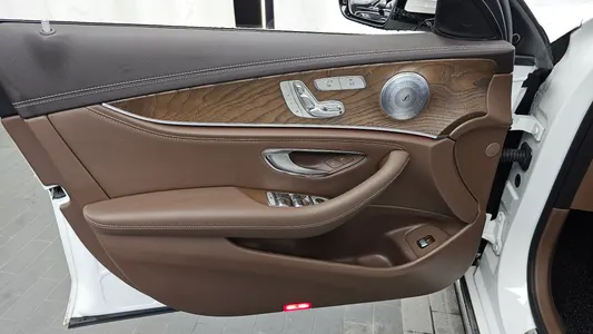 Mercedes-Benz E-Class W213 E220d 4MATIC 2017 24