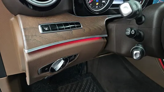 Mercedes-Benz E-Class W213 E220d 4MATIC 2017 28