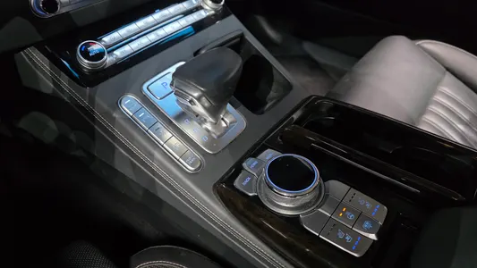 Genesis G90 3.8 AWD 2020 9
