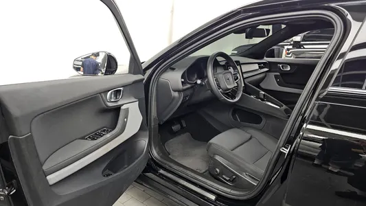 Polestar 2 2022 10