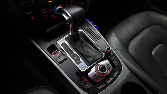 Audi A4 2.0 TDI 2013 9