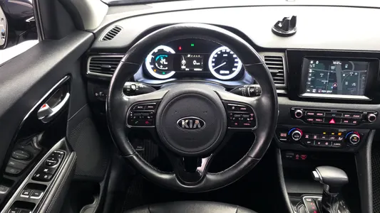 Kia Niro 2017 13