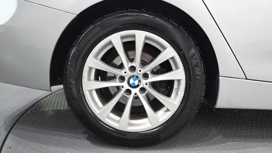 BMW 3 Series GT (F34) GT 320d xDrive 2014 5