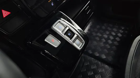 Hyundai ST1 2024 9