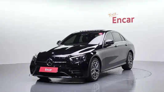 Mercedes-Benz E-Class W213 E220d 4MATIC AMG Line 2022