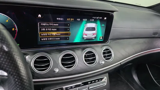 Mercedes-Benz E-Class W213 E220d 4MATIC AMG Line 2022 16