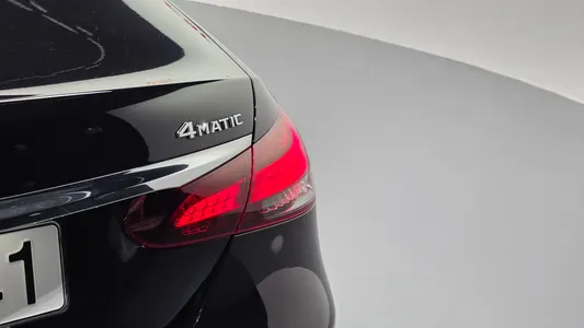 Mercedes-Benz E-Class W213 E220d 4MATIC AMG Line 2022 23