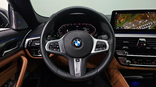 BMW 5 Series (G30) 520i M 2022 14