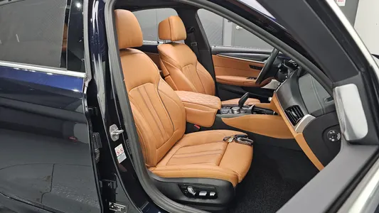 BMW 5 Series (G30) 520i M 2022 26