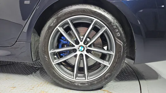 BMW 5 Series (G30) 520i M 2022 21