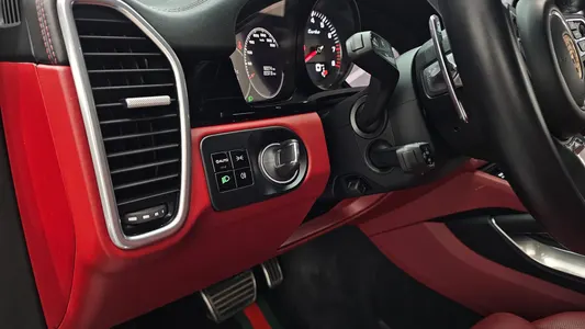 Porsche (PO536) 4.0 2020 18