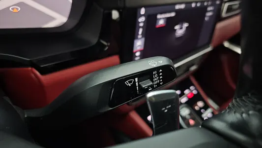 Porsche (PO536) 4.0 2020 32