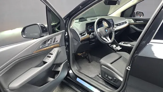 BMW 2 Series Tourer (U06) 220i 2023 10