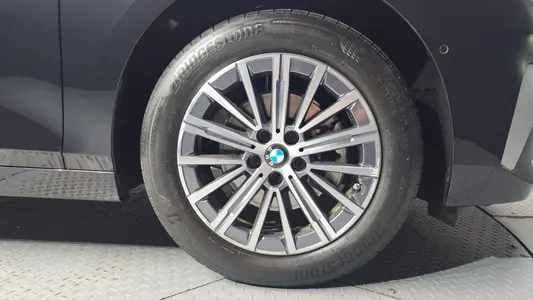 BMW 2 Series Tourer (U06) 220i 2023 21