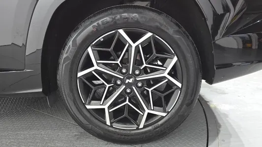 Hyundai (NX4) N Line 2WD 2022 21