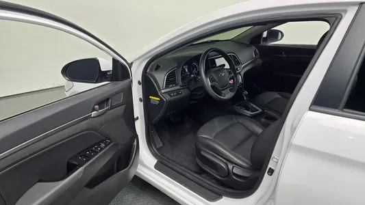 Hyundai AD 1.6 GDI 2017 11