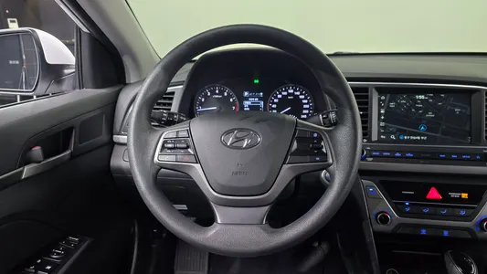 Hyundai AD 1.6 GDI 2017 13