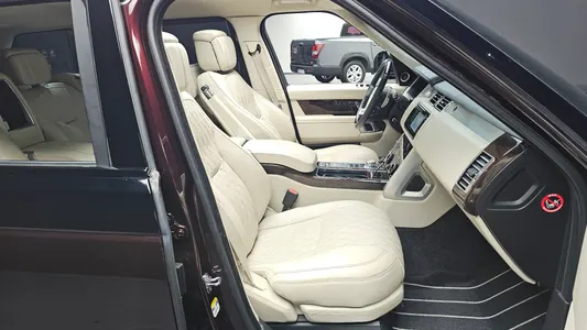 Land Rover 4 5.0 SC SV AB LWB 2019 10