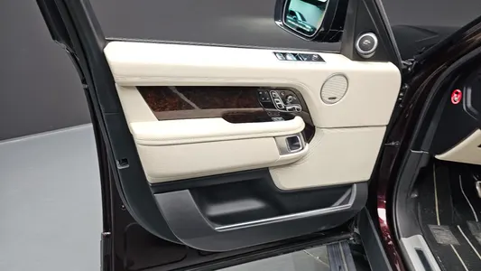 Land Rover 4 5.0 SC SV AB LWB 2019 24