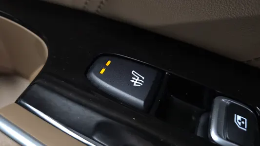 Kia 4 HEV 1.6 2WD 2024 35