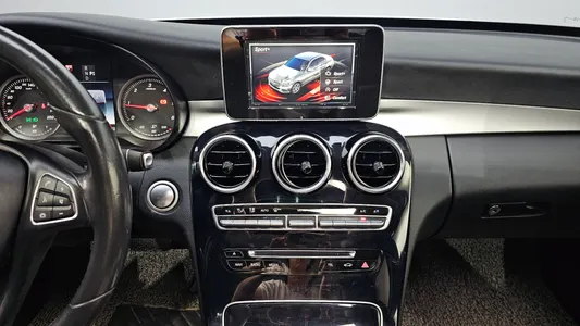 Mercedes-Benz C-Class W205 C200 d 2017 12