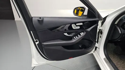 Mercedes-Benz C-Class W205 C200 d 2017 24