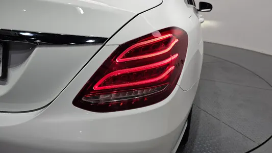 Mercedes-Benz C-Class W205 C200 d 2017 23