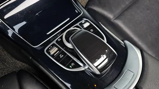 Mercedes-Benz C-Class W205 C200 d 2017 29