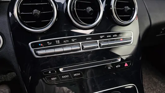 Mercedes-Benz C-Class W205 C200 d 2017 30