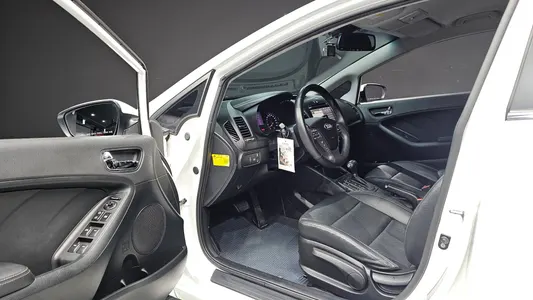 Kia K3 2015 10
