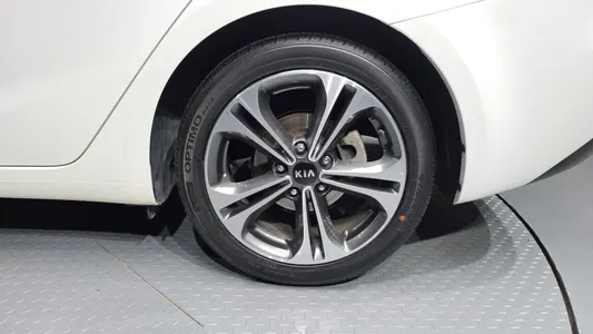 Kia K3 2015 21