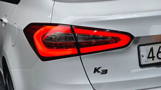 Kia K3 2015 23