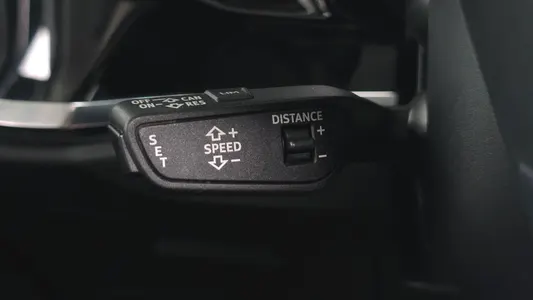 Audi Q3 (F3) 35 TDI 2020 12