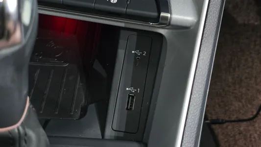 Audi Q3 (F3) 35 TDI 2020 13