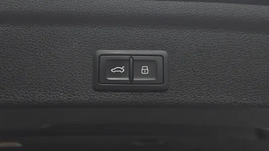 Audi Q3 (F3) 35 TDI 2020 19