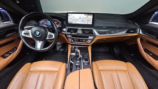 BMW 5 Series (G30) 520i M 2020 6