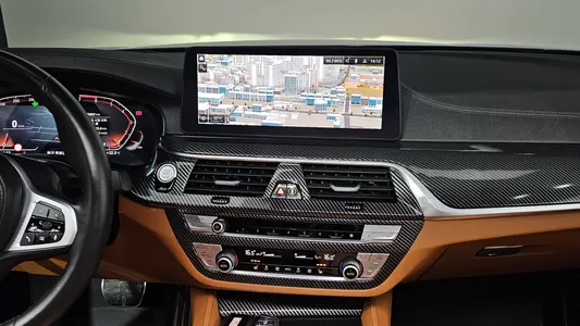 BMW 5 Series (G30) 520i M 2020 12