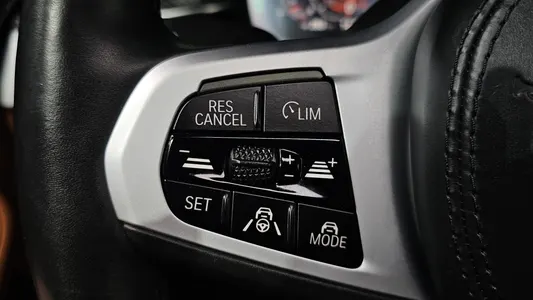 BMW 5 Series (G30) 520i M 2020 27