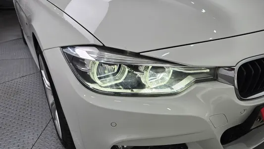 BMW 3 Series (F30) 330i M 2017 22