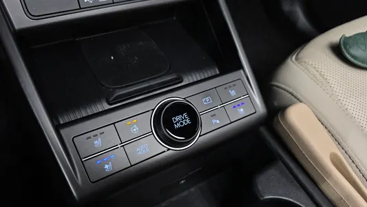 Hyundai (SX2) 2025 17