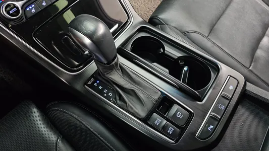 Hyundai IG 3.0 LPi () 2019 9