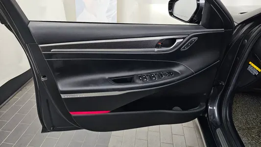 Hyundai IG 3.0 LPi () 2019 24