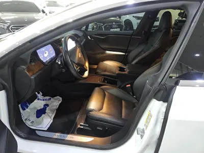 Tesla S 2020 7
