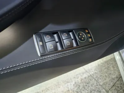 Tesla S 2020 8