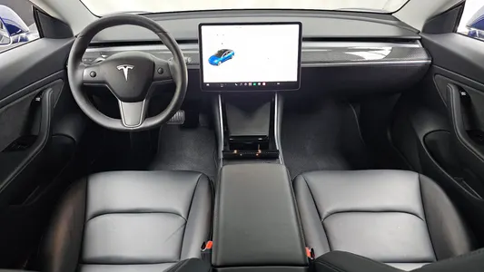 Tesla 3 AWD 2020 7