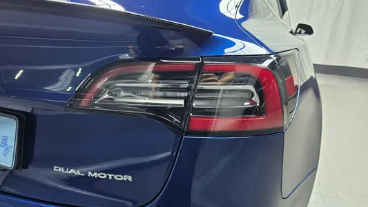 Tesla 3 AWD 2020 24
