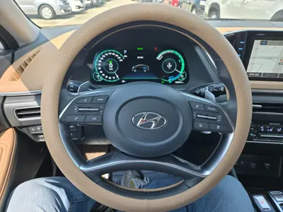 Hyundai (DN8) 2020 11